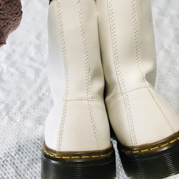 Dr. martens combat boots - Picture 9 of 12